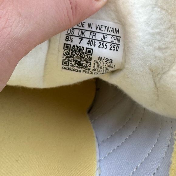 Adidas Gazelle Bold tagged size 8.5 best for size 9 - Picture 6 of 6